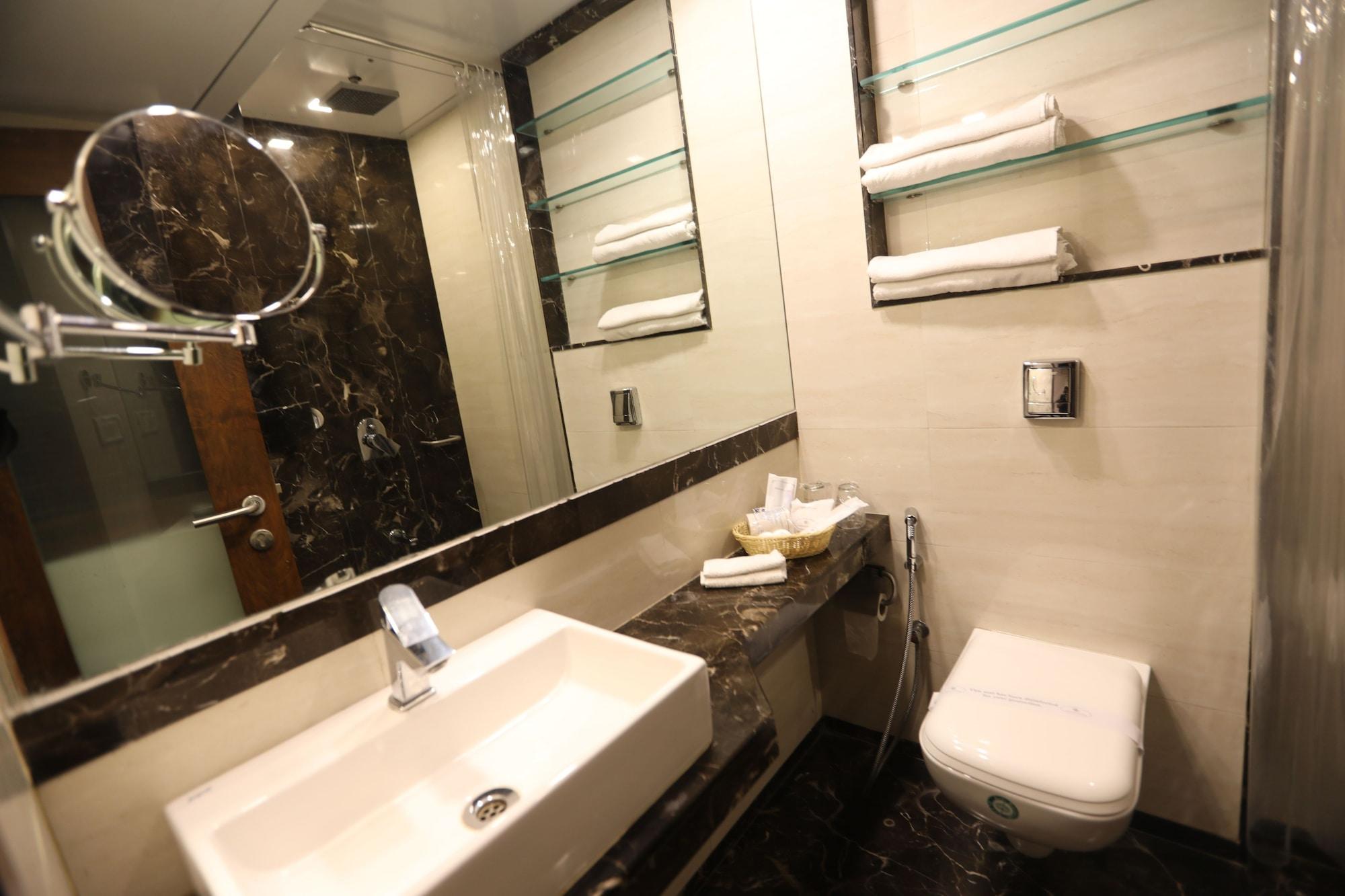 Citizen Hotel Мумбаи Экстерьер фото